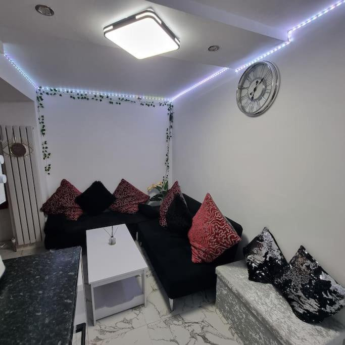Apartamento Entire-2 Bedroom With Driveway,1free Parking Nottingham